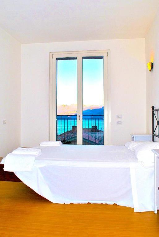 Luxury Attico With Big Terrace Διαμέρισμα Argegno Εξωτερικό φωτογραφία